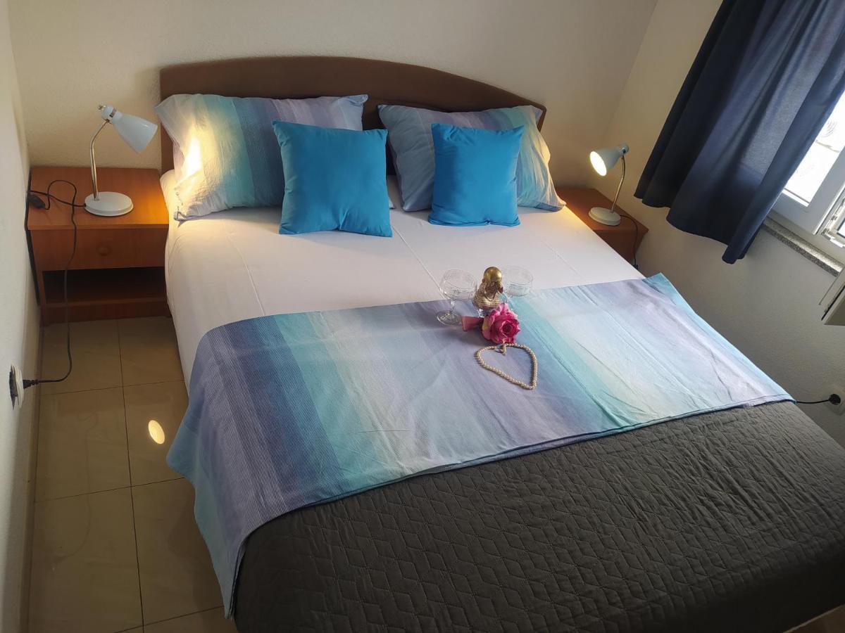 Apartmani Trubi 3 Vodice Esterno foto