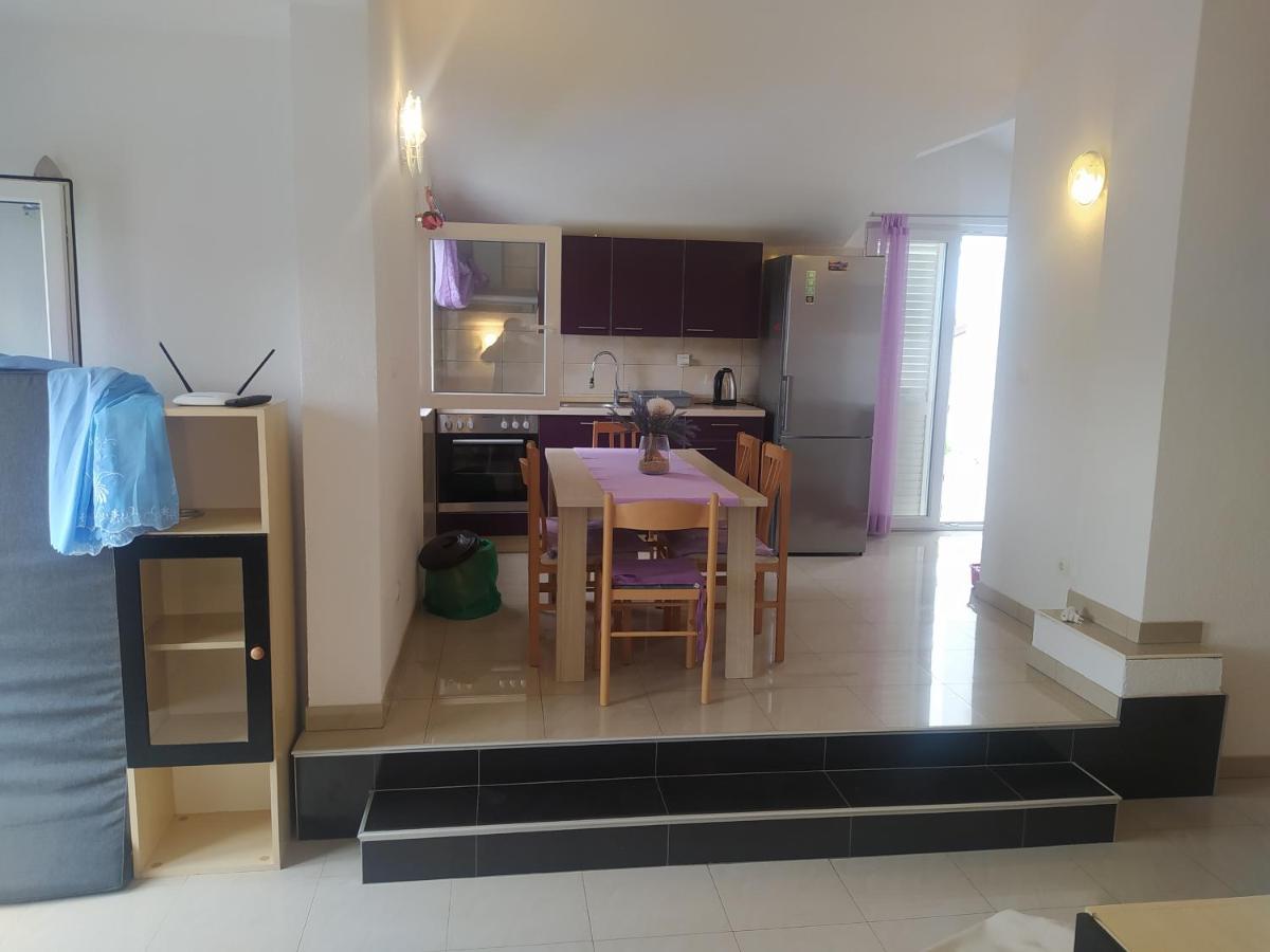 Apartmani Trubi 3 Vodice Esterno foto