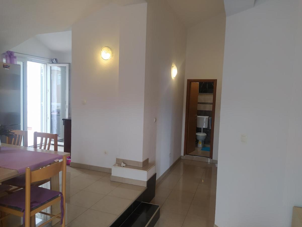 Apartmani Trubi 3 Vodice Esterno foto