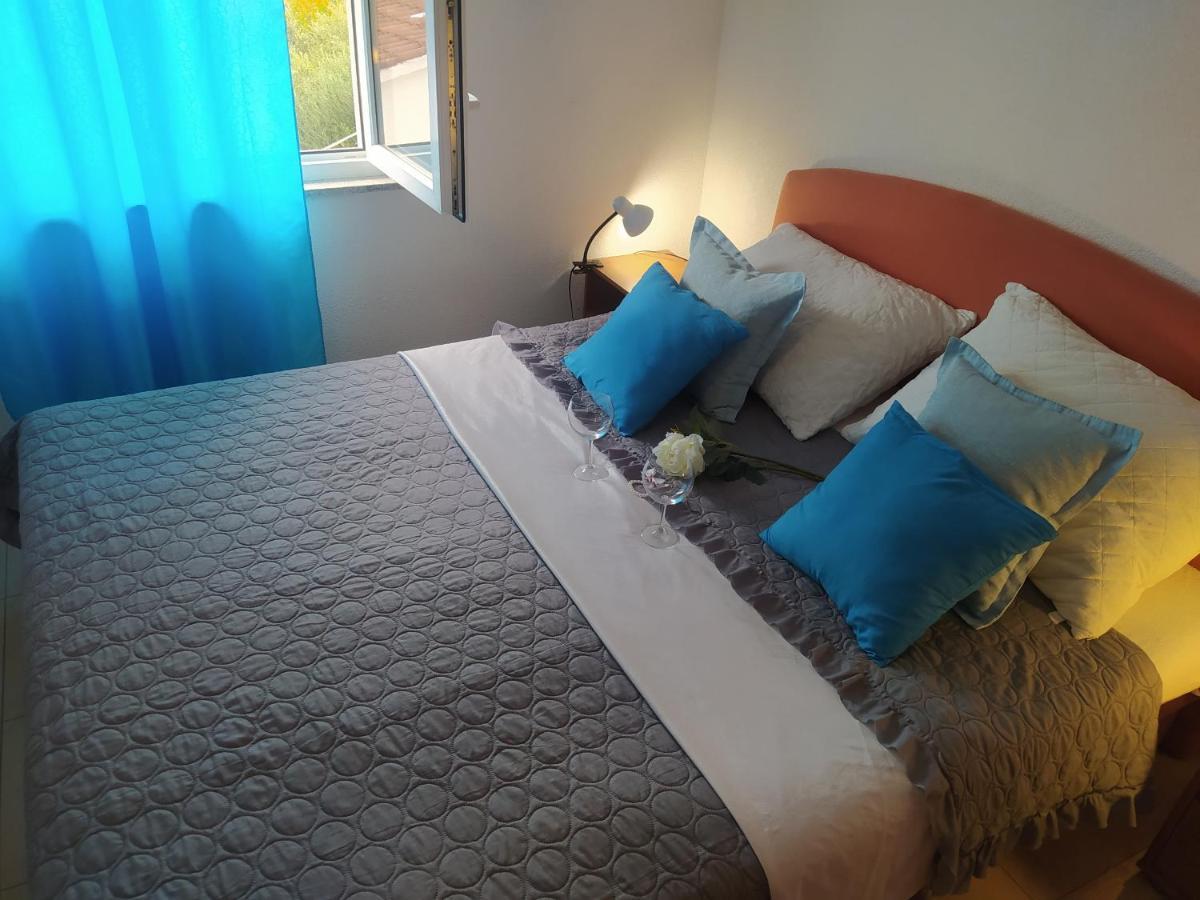Apartmani Trubi 3 Vodice Esterno foto
