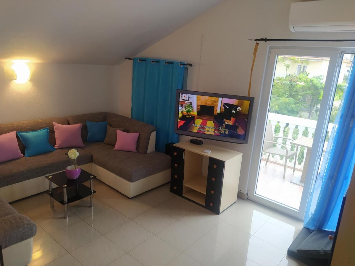 Apartmani Trubi 3 Vodice Esterno foto