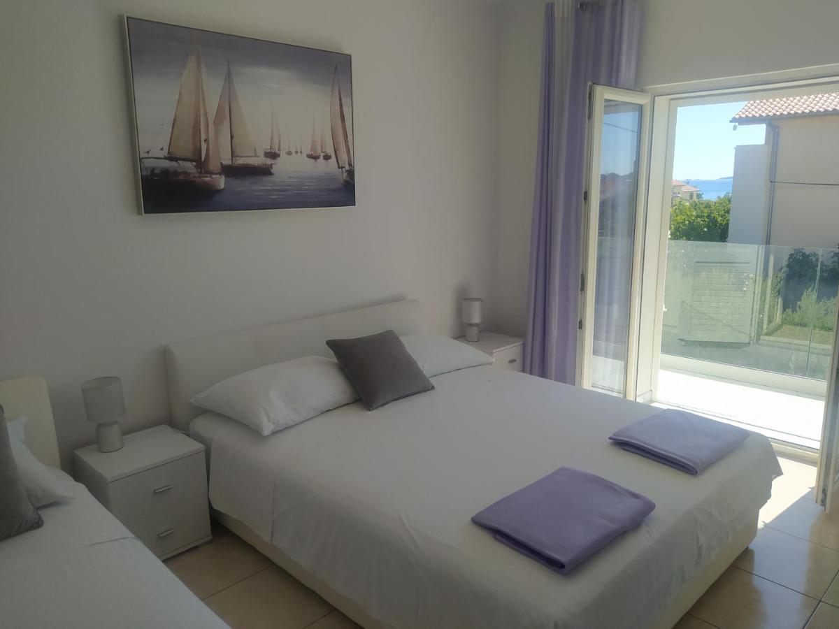 Apartmani Trubi 3 Vodice Esterno foto